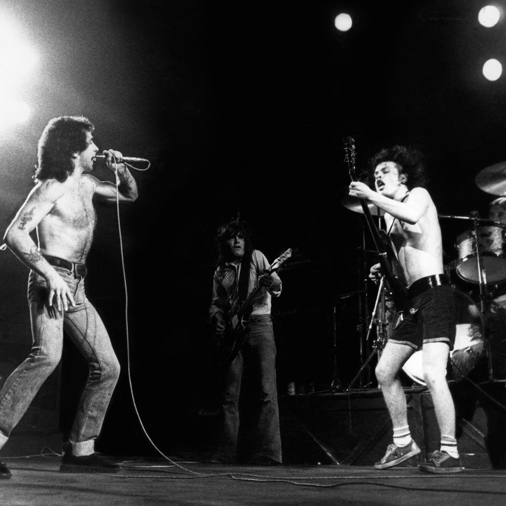 Bon Scott, AC/DC 1977 Limited Edition Print – Fine Art Scene